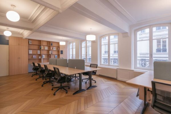 Les bureaux de coworking les mieux placés dans le centre de paris : adresses, ambiances et services à connaître