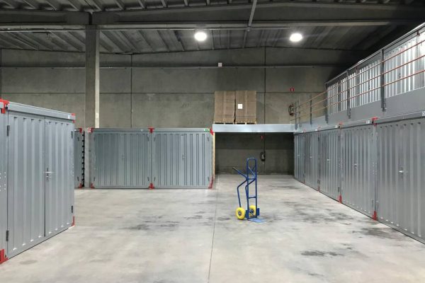 Garde meuble en self stockage : une solution provisoire