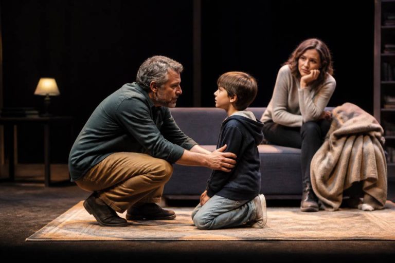 Chers parents théâtre acteurs à découvrir à Paris