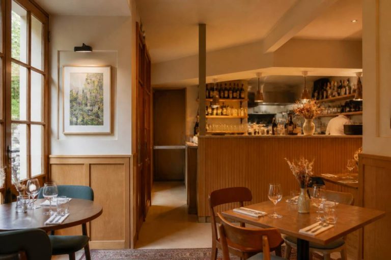 Chez Raymonde Paris : adresse culturelle et gastronomique à découvrir