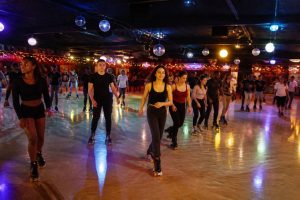 Disco roller Paris : les meilleures adresses et événements pour patiner en musique